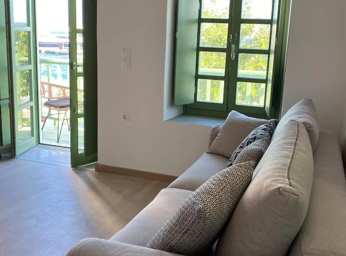 Mentor Apartment Adamantas (Milos)