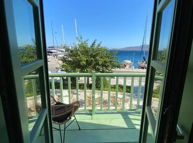 Apartment Mentor Adamantas (Milos)